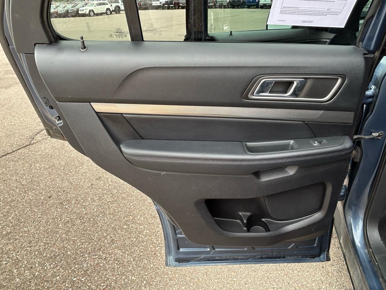 Ford Explorer XLT 4WD 2018
