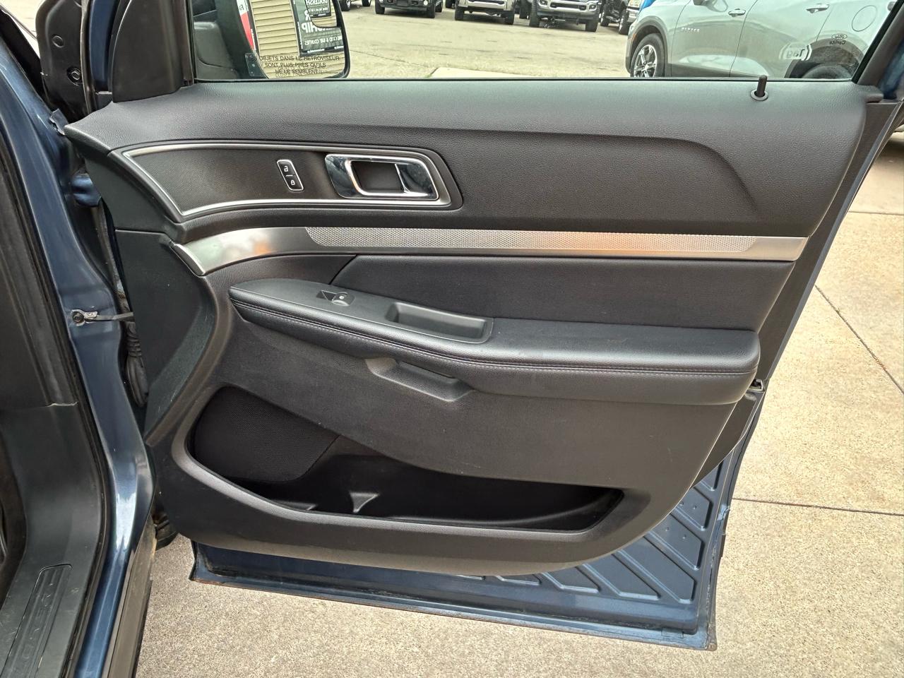 Ford Explorer XLT 4WD 2018