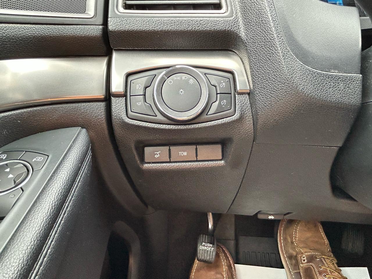 Ford Explorer XLT 4WD 2018