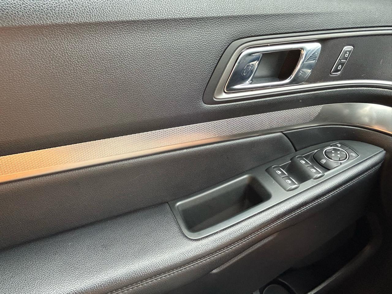 Ford Explorer XLT 4WD 2018