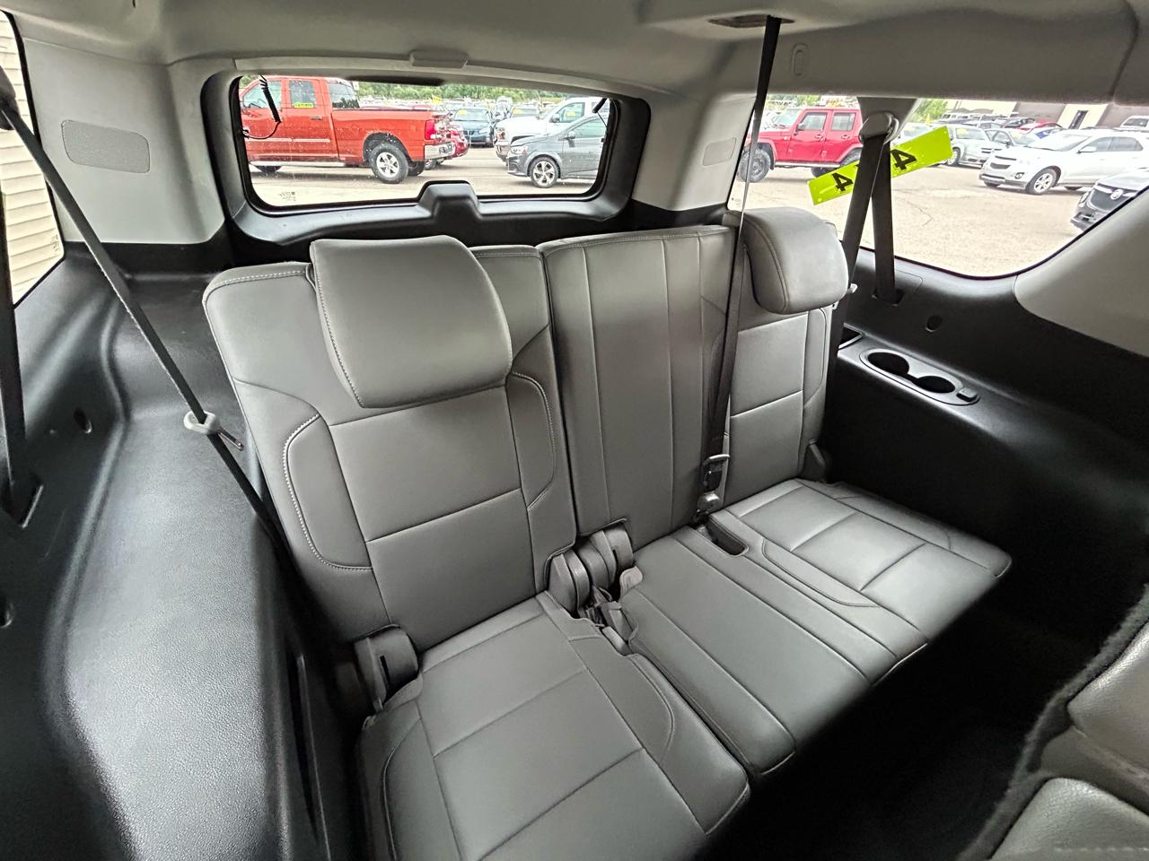 Chevrolet Suburban 4WD 4dr 1500 LT 2018