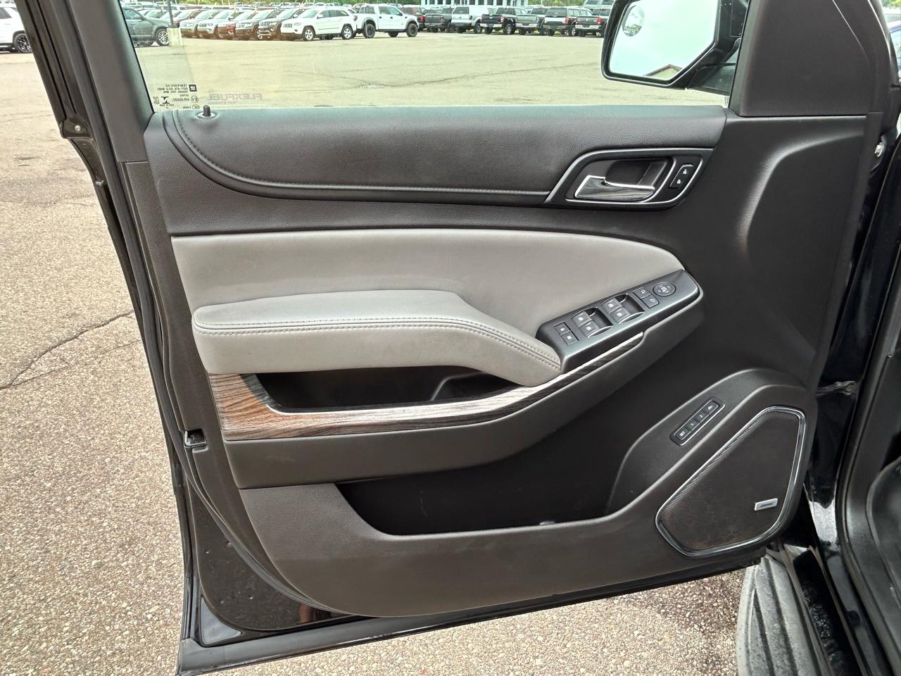 Chevrolet Suburban 4WD 4dr 1500 LT 2018