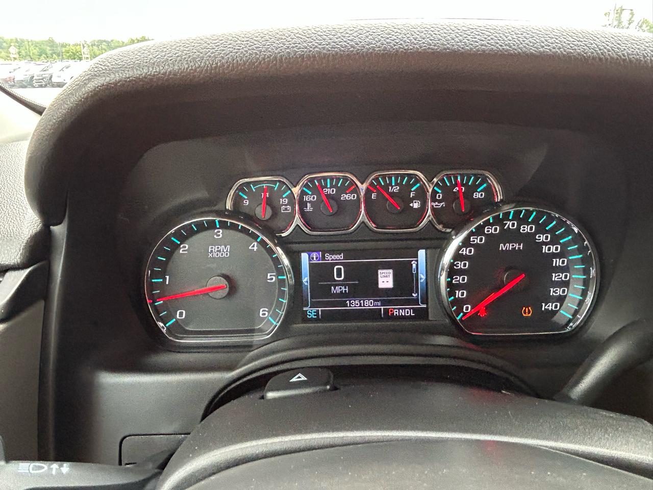 Chevrolet Suburban 4WD 4dr 1500 LT 2018
