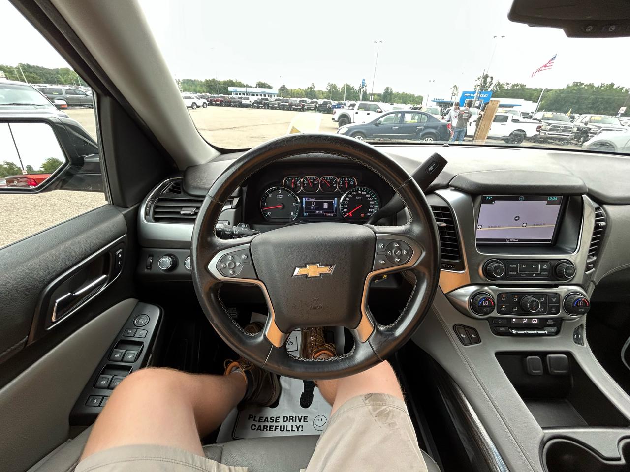 Chevrolet Suburban 4WD 4dr 1500 LT 2018