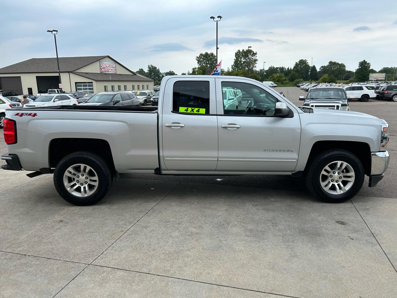 Chevrolet Silverado 1500 4WD Double Cab 143.5" LT w/1LT 2018