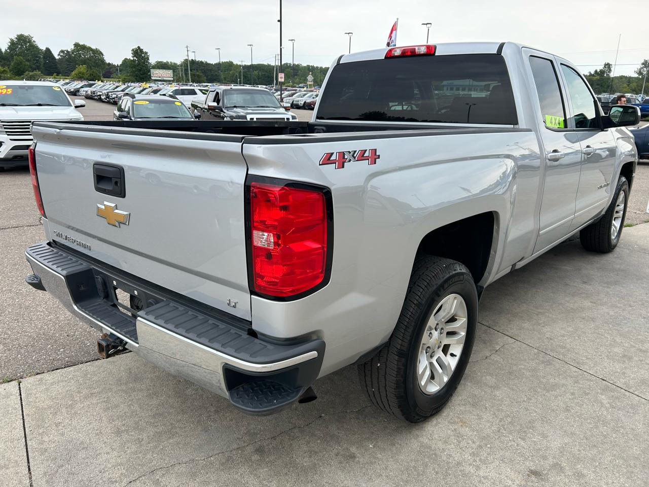 Chevrolet Silverado 1500 4WD Double Cab 143.5" LT w/1LT 2018