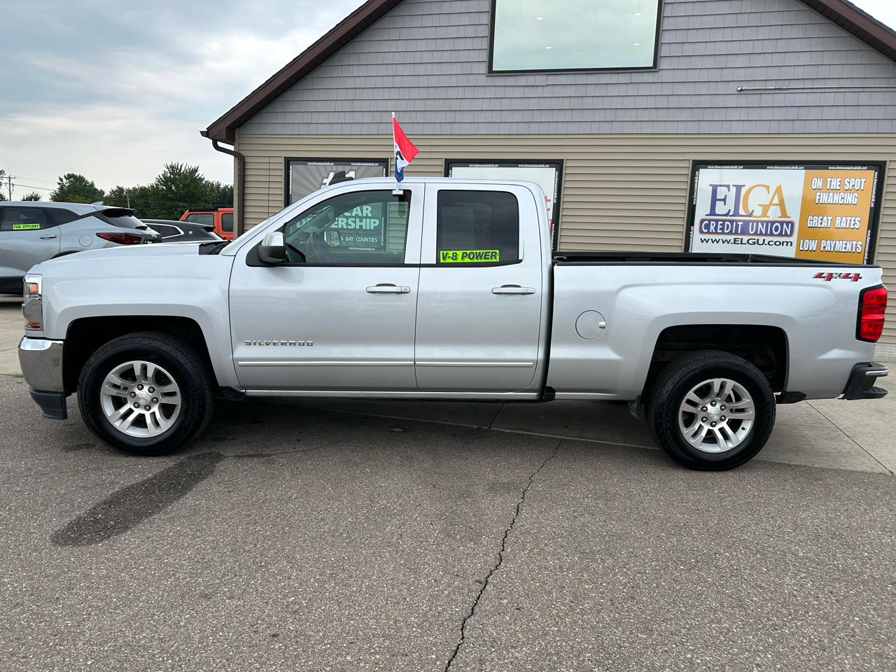 Chevrolet Silverado 1500 4WD Double Cab 143.5" LT w/1LT 2018