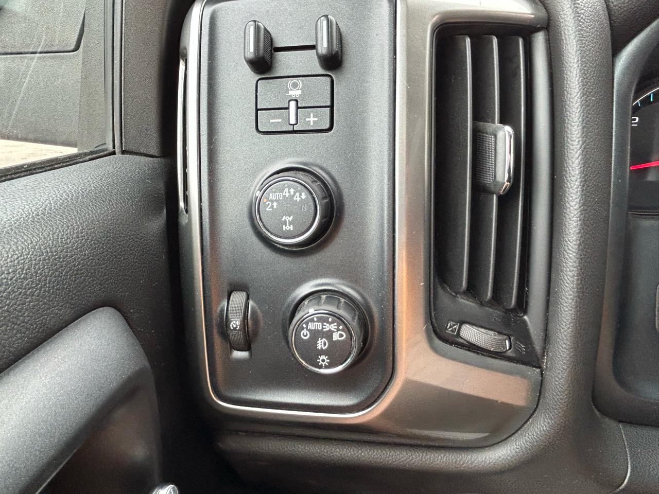 Chevrolet Silverado 1500 4WD Double Cab 143.5" LT w/1LT 2018