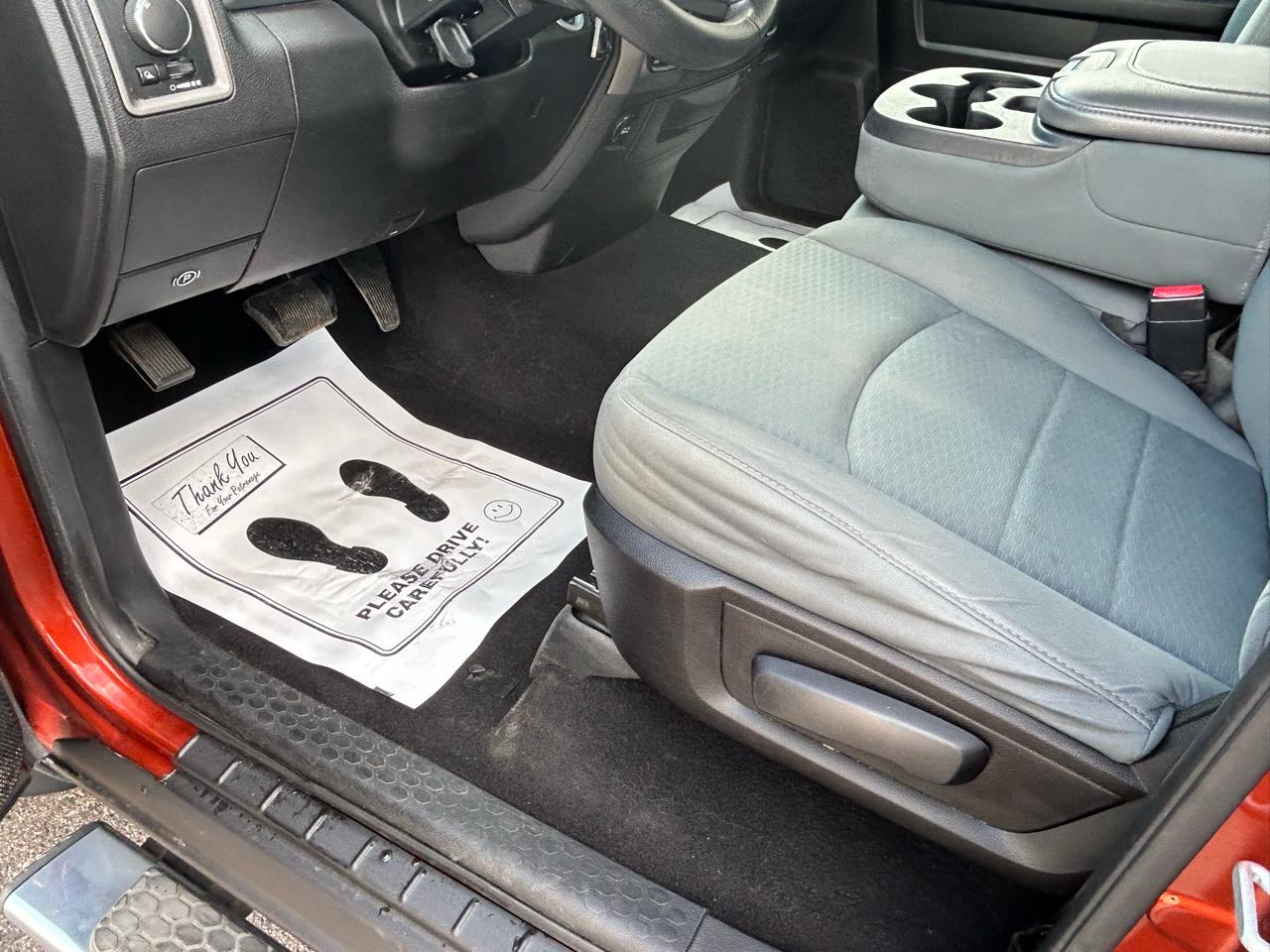 RAM 1500 4WD Quad Cab 140.5" Tradesman 2013