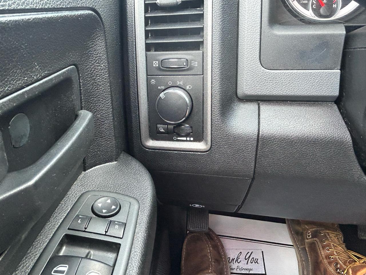 RAM 1500 4WD Quad Cab 140.5" Tradesman 2013