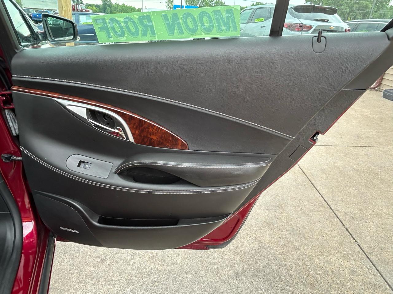 Buick LaCrosse 4dr Sdn CXS 2011