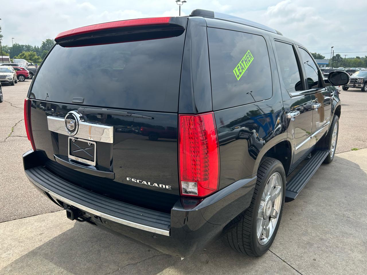 Cadillac Escalade AWD 4dr 2009
