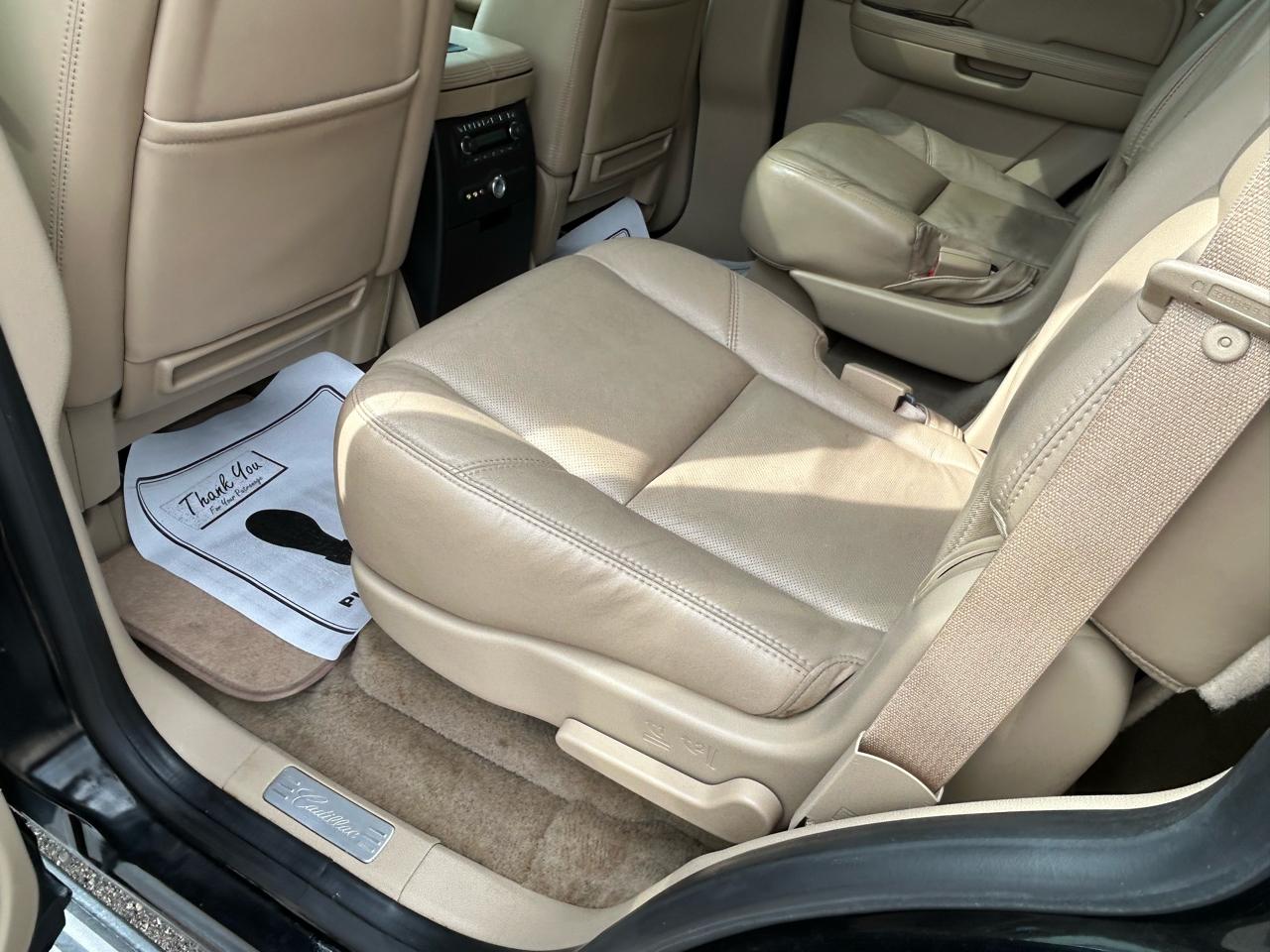 Cadillac Escalade AWD 4dr 2009