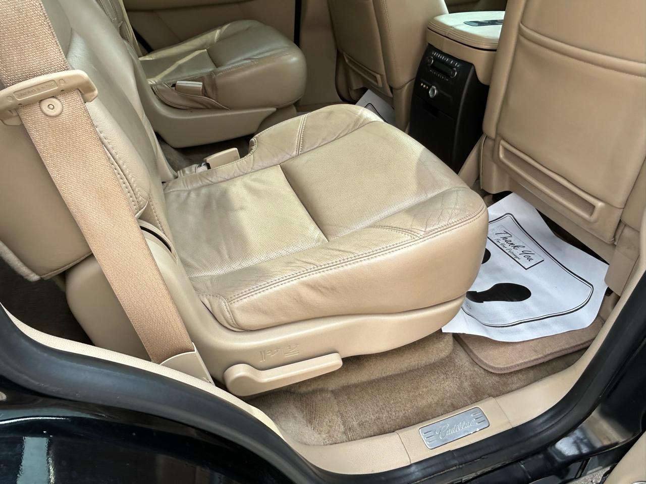 Cadillac Escalade AWD 4dr 2009