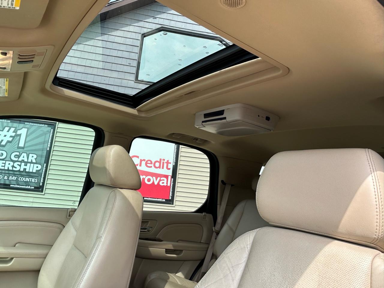 Cadillac Escalade AWD 4dr 2009