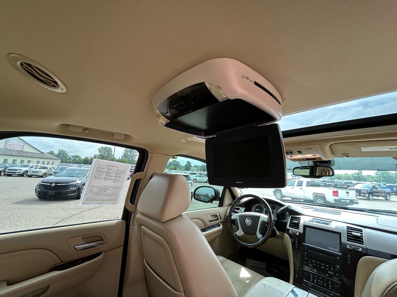 Cadillac Escalade AWD 4dr 2009
