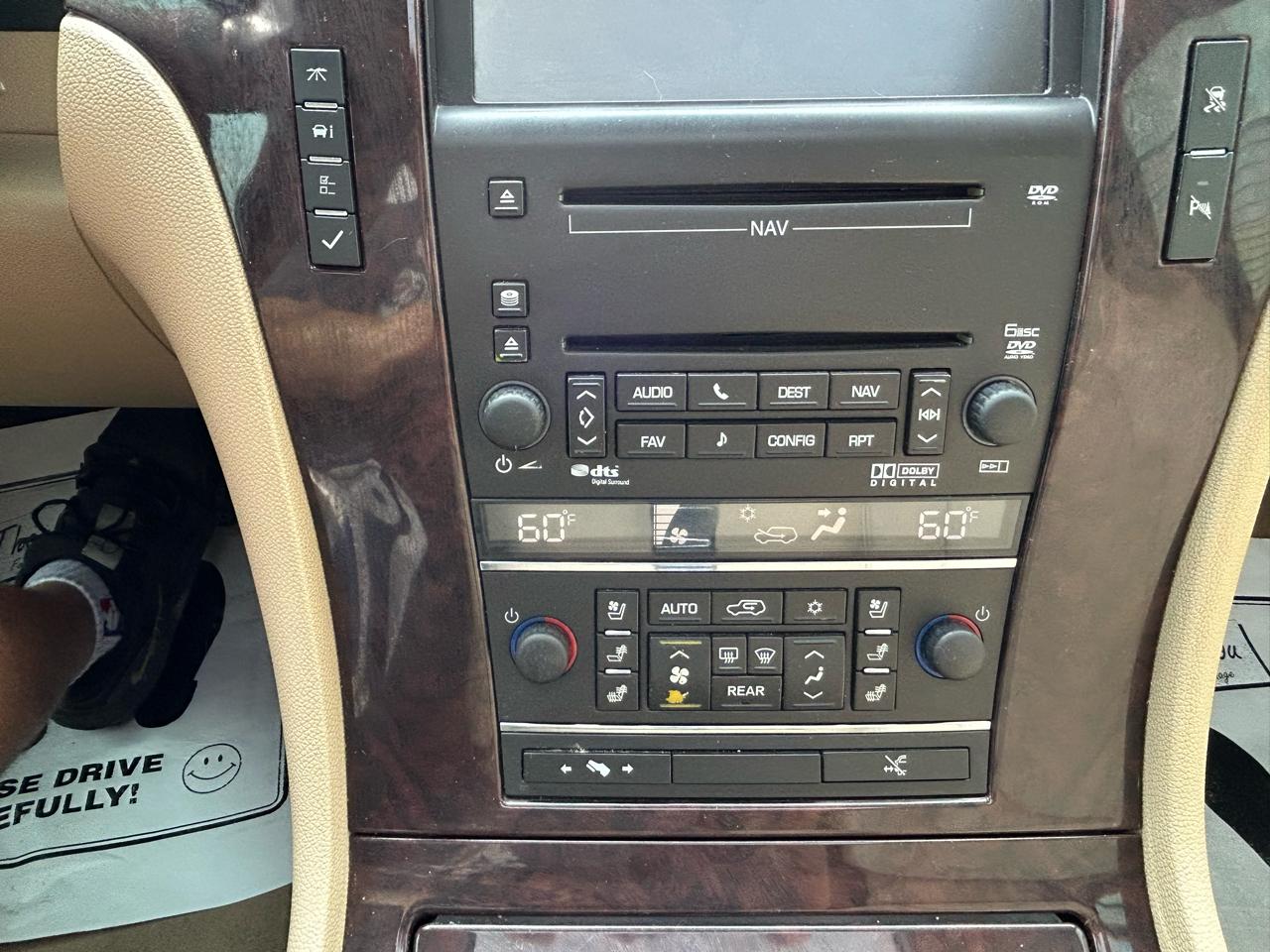 Cadillac Escalade AWD 4dr 2009