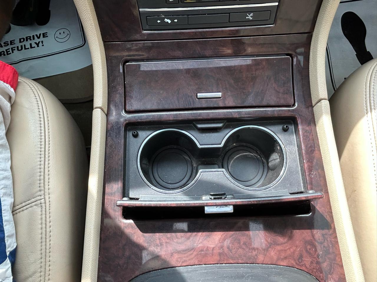Cadillac Escalade AWD 4dr 2009