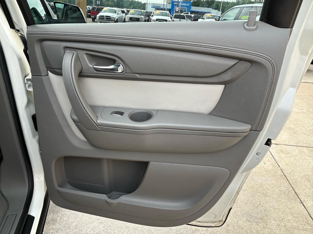 GMC Acadia FWD 4dr SLE2 2014