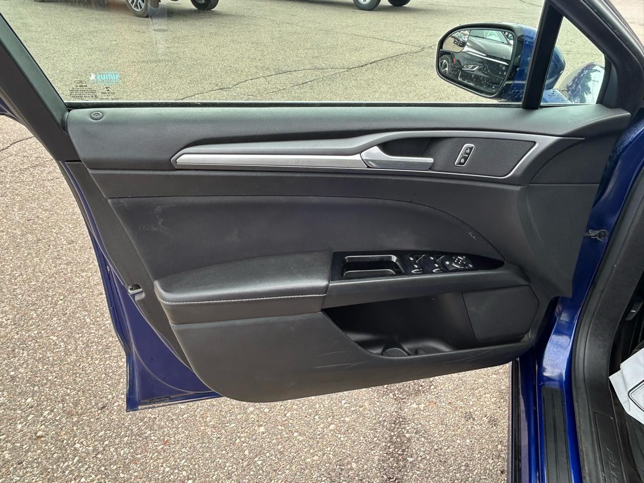Ford Fusion 4dr Sdn SE FWD 2015