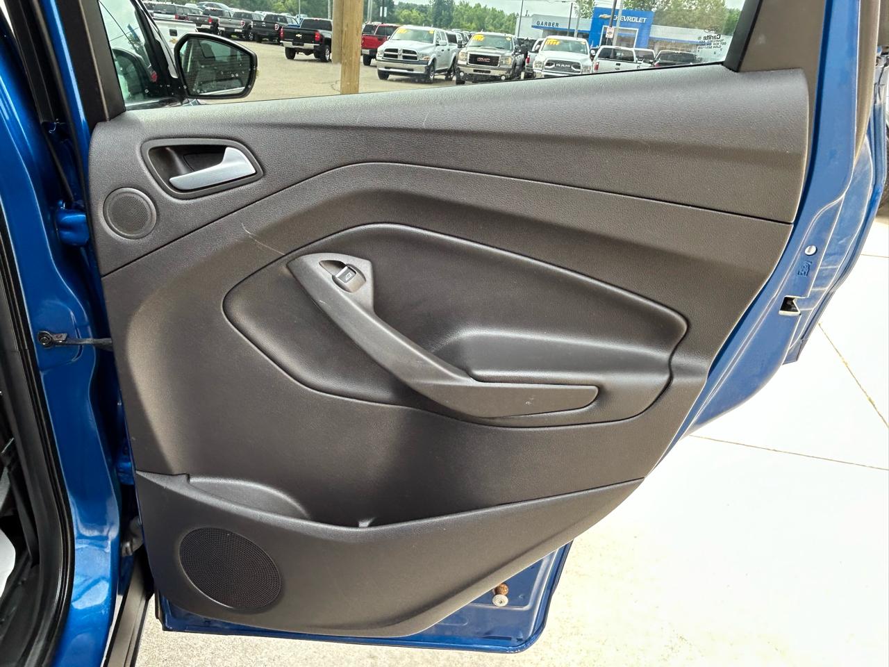 Ford Escape Titanium 4WD 2017