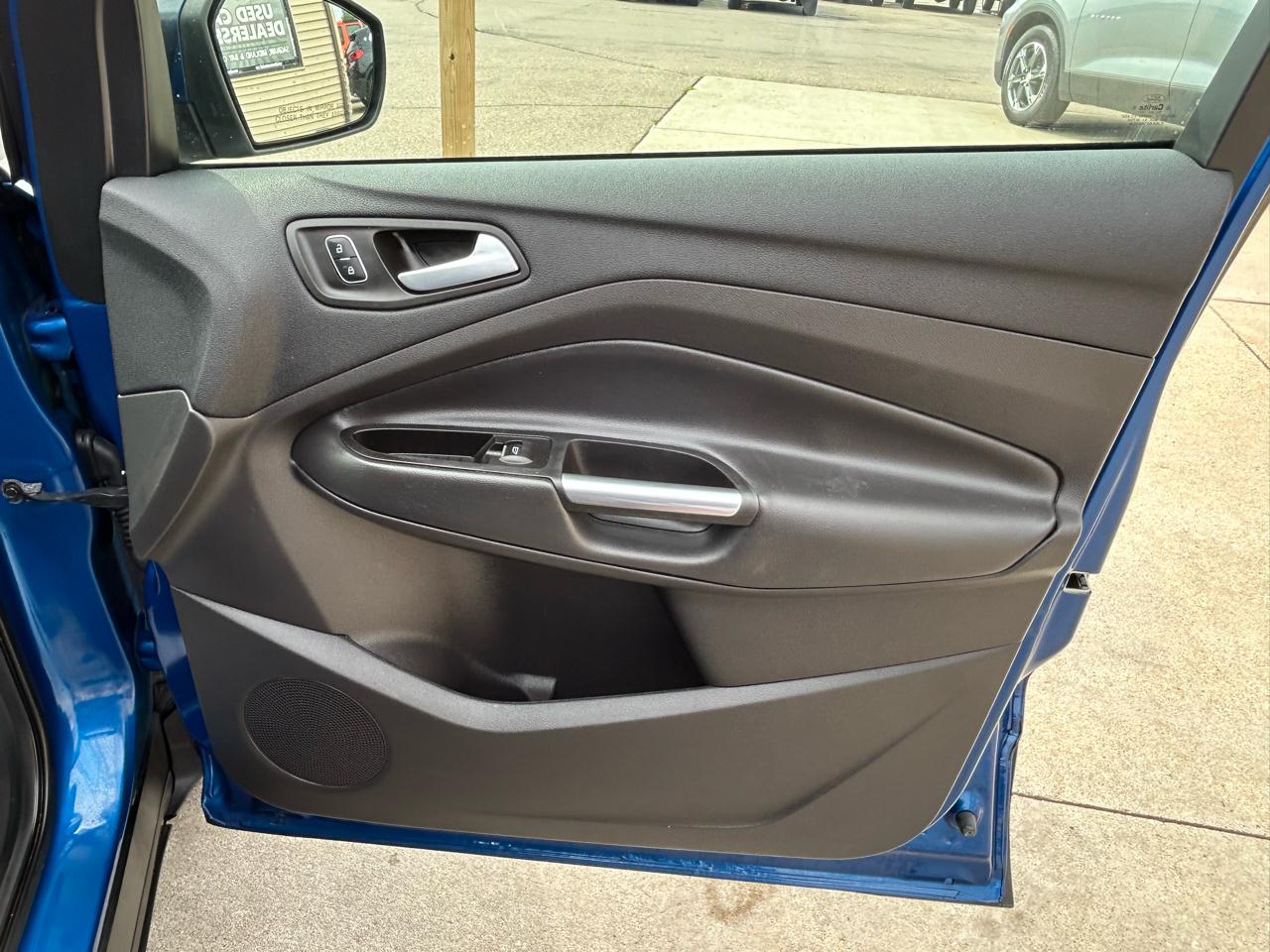 Ford Escape Titanium 4WD 2017