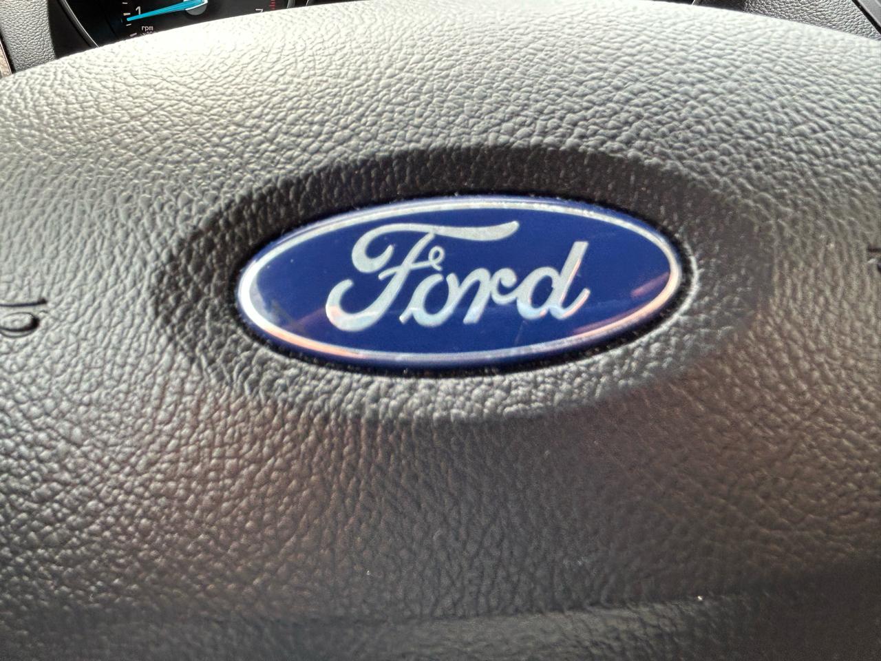 Ford Escape Titanium 4WD 2017