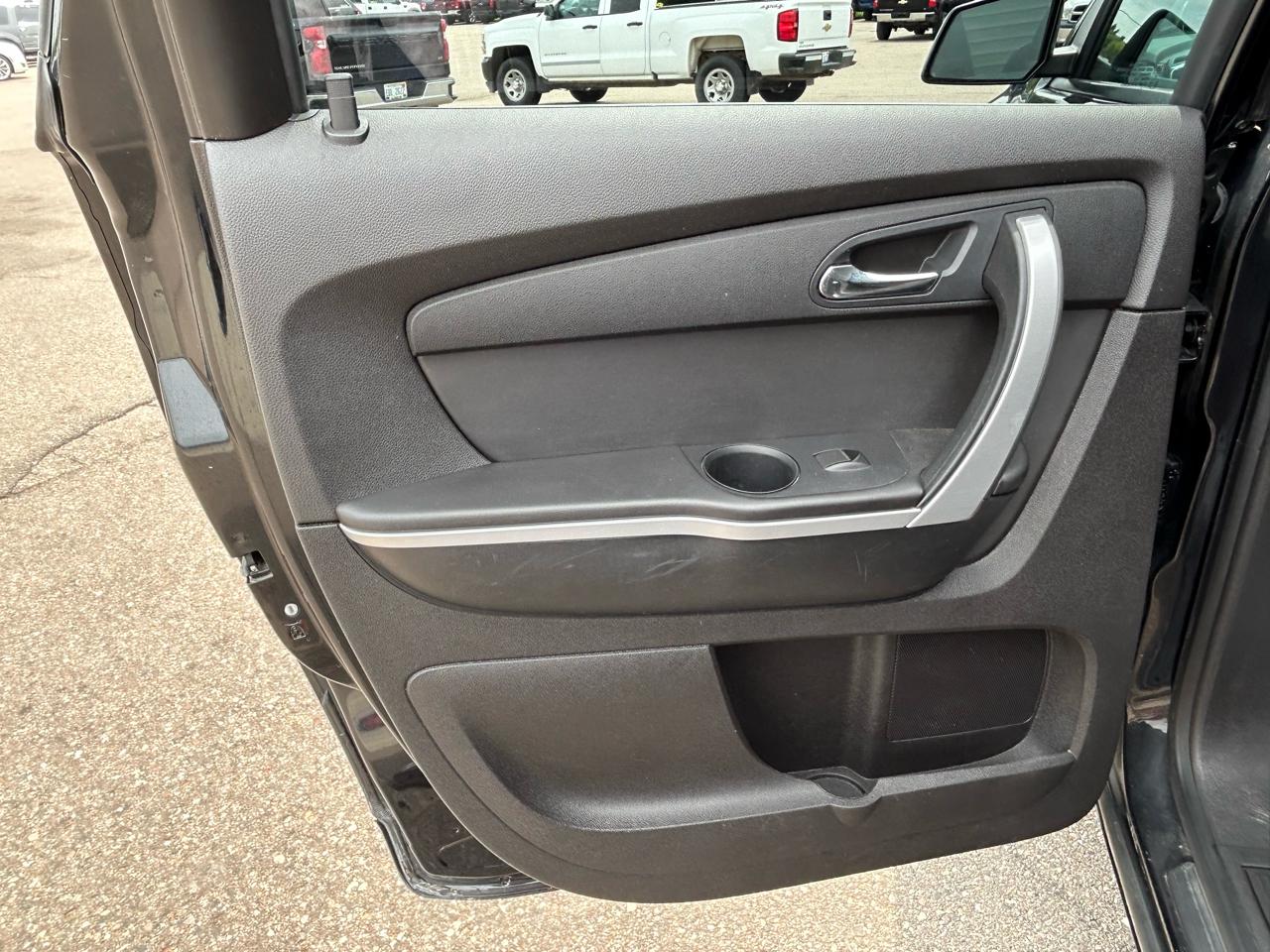 GMC Acadia AWD 4dr SL 2012
