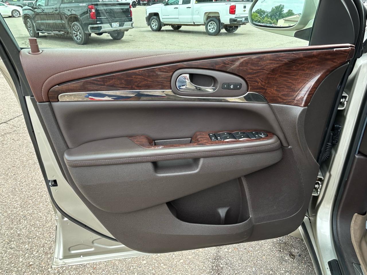 Buick Enclave FWD 4dr Leather 2014