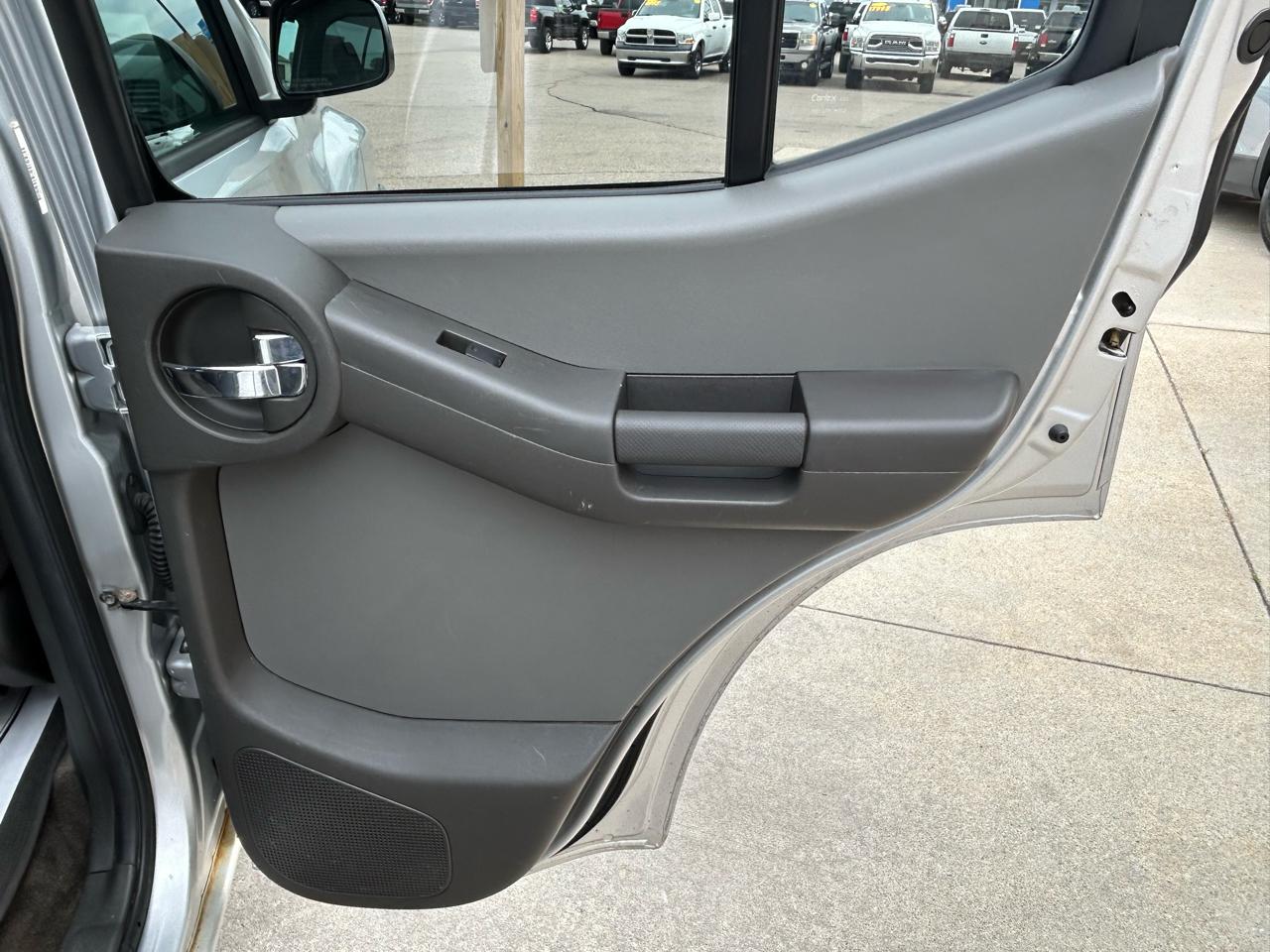 Nissan Xterra 4WD 4dr Auto S 2013