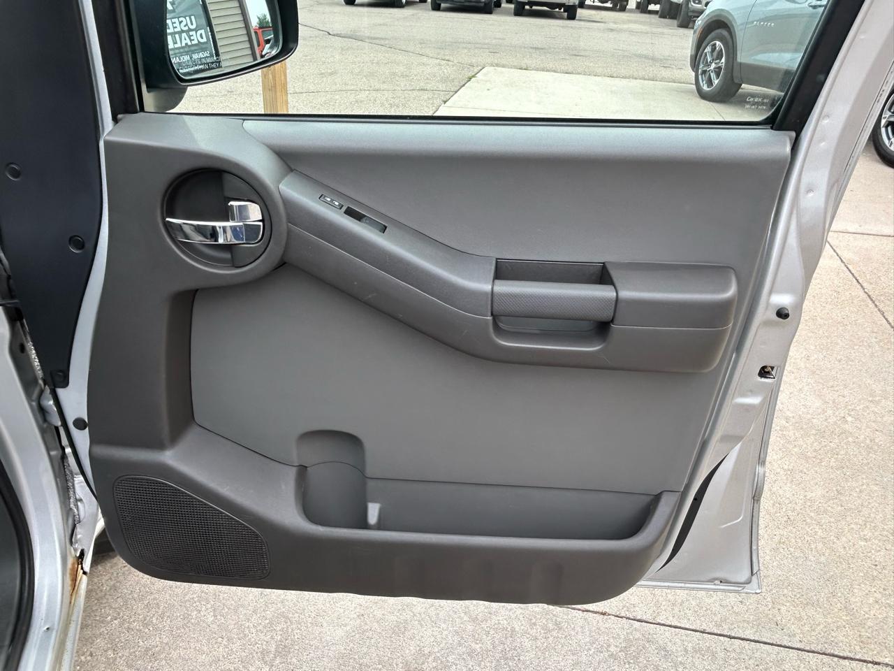 Nissan Xterra 4WD 4dr Auto S 2013
