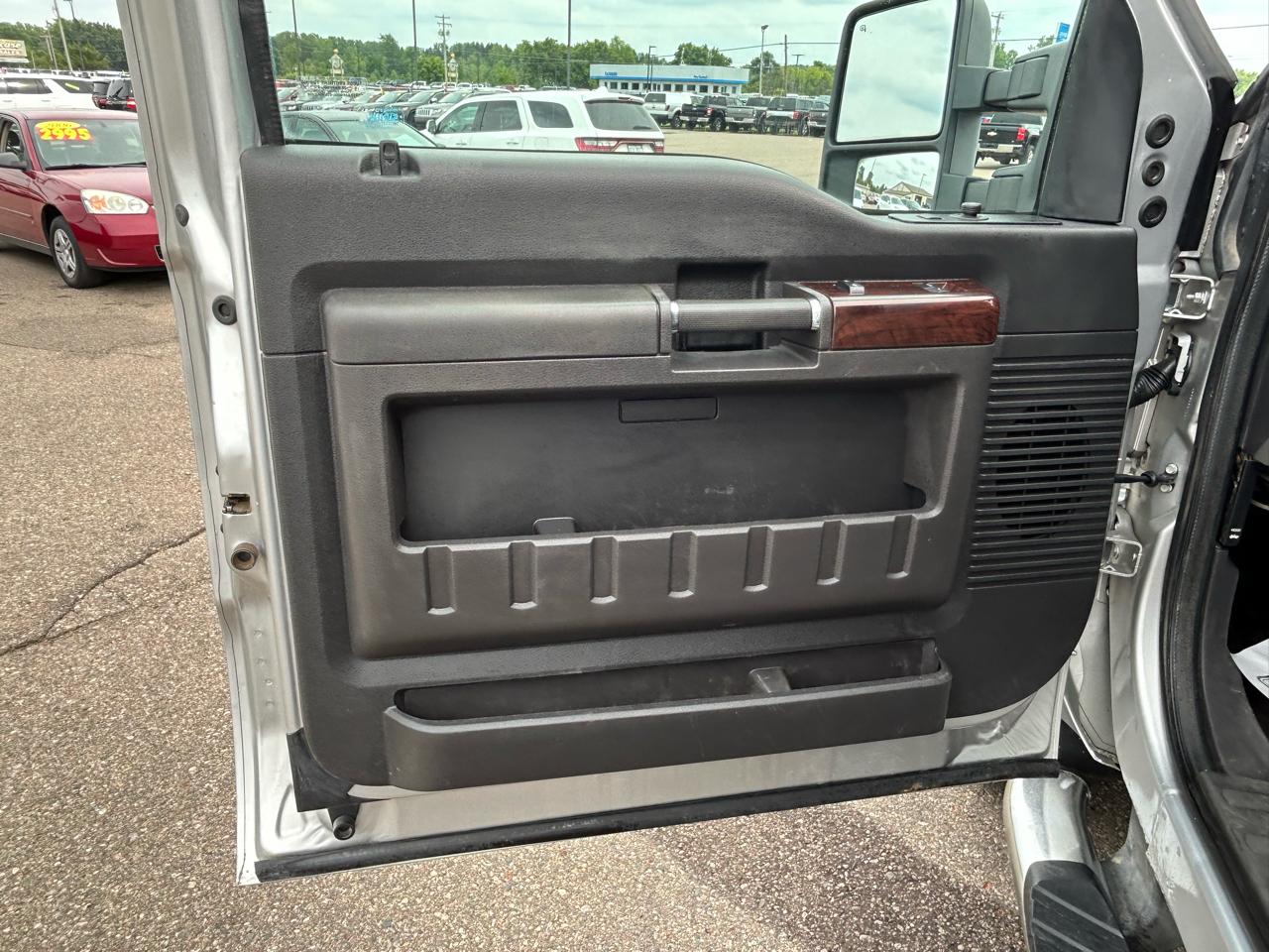 Ford Super Duty F-350 SRW 4WD SuperCab 142" Lariat 2010