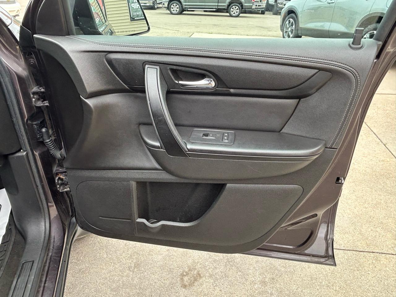 Chevrolet Traverse FWD 4dr LT w/1LT 2015