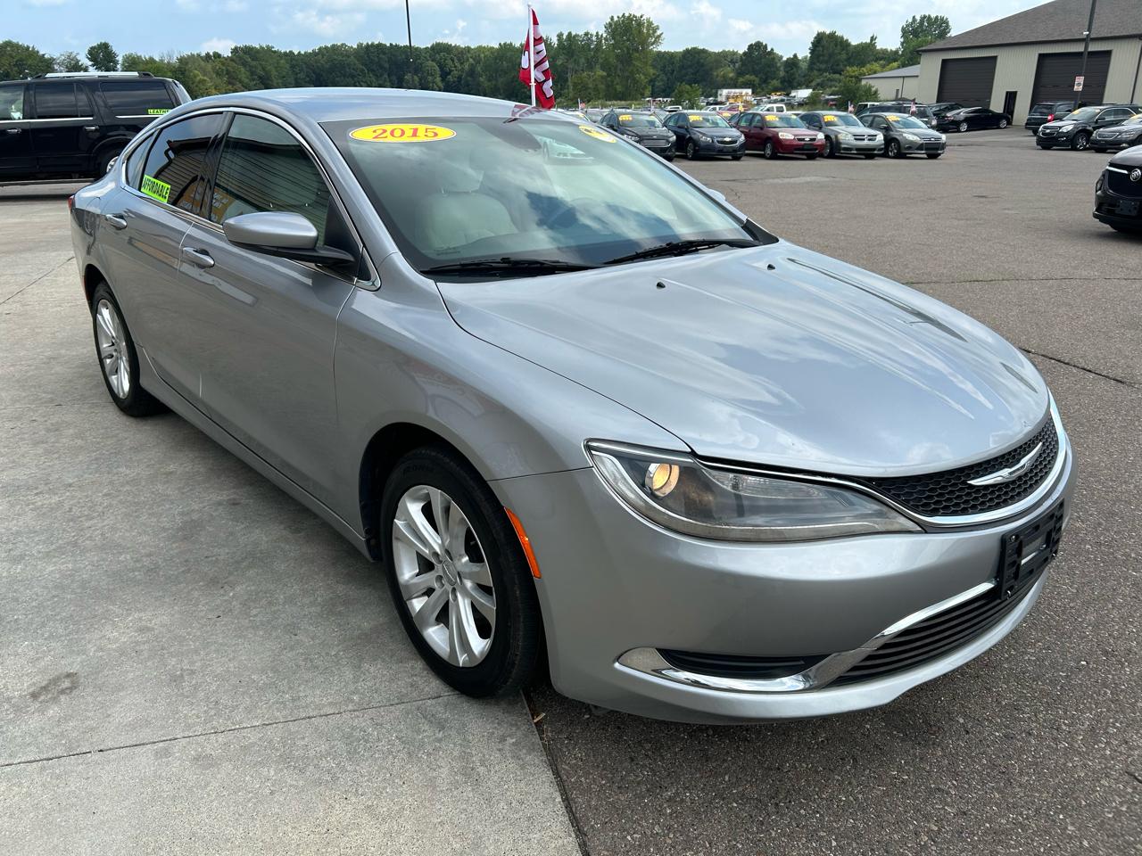 Chrysler 200 4dr Sdn Limited FWD 2015