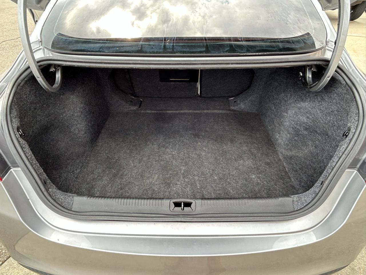 Chrysler 200 4dr Sdn Limited FWD 2015