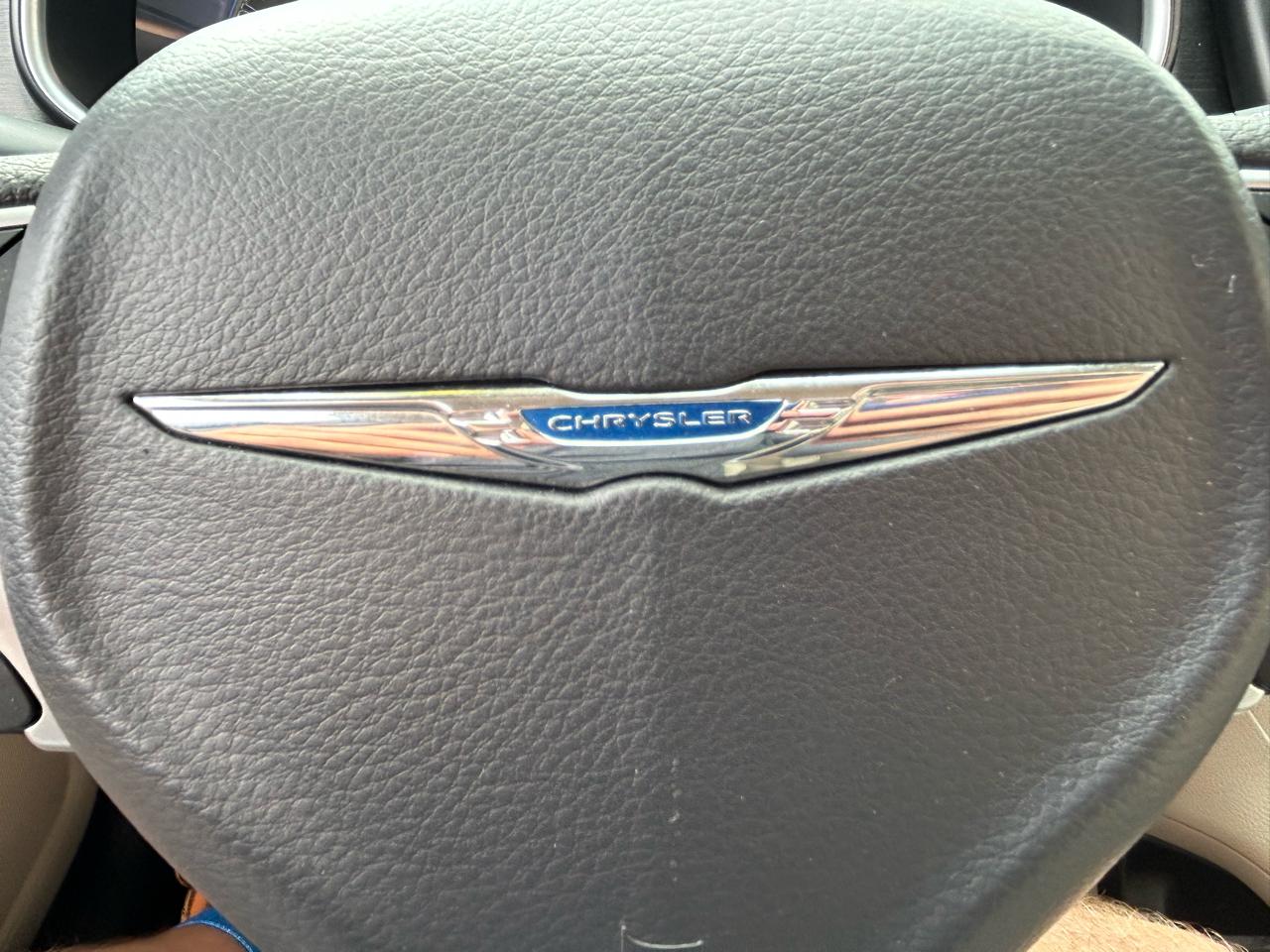 Chrysler 200 4dr Sdn Limited FWD 2015