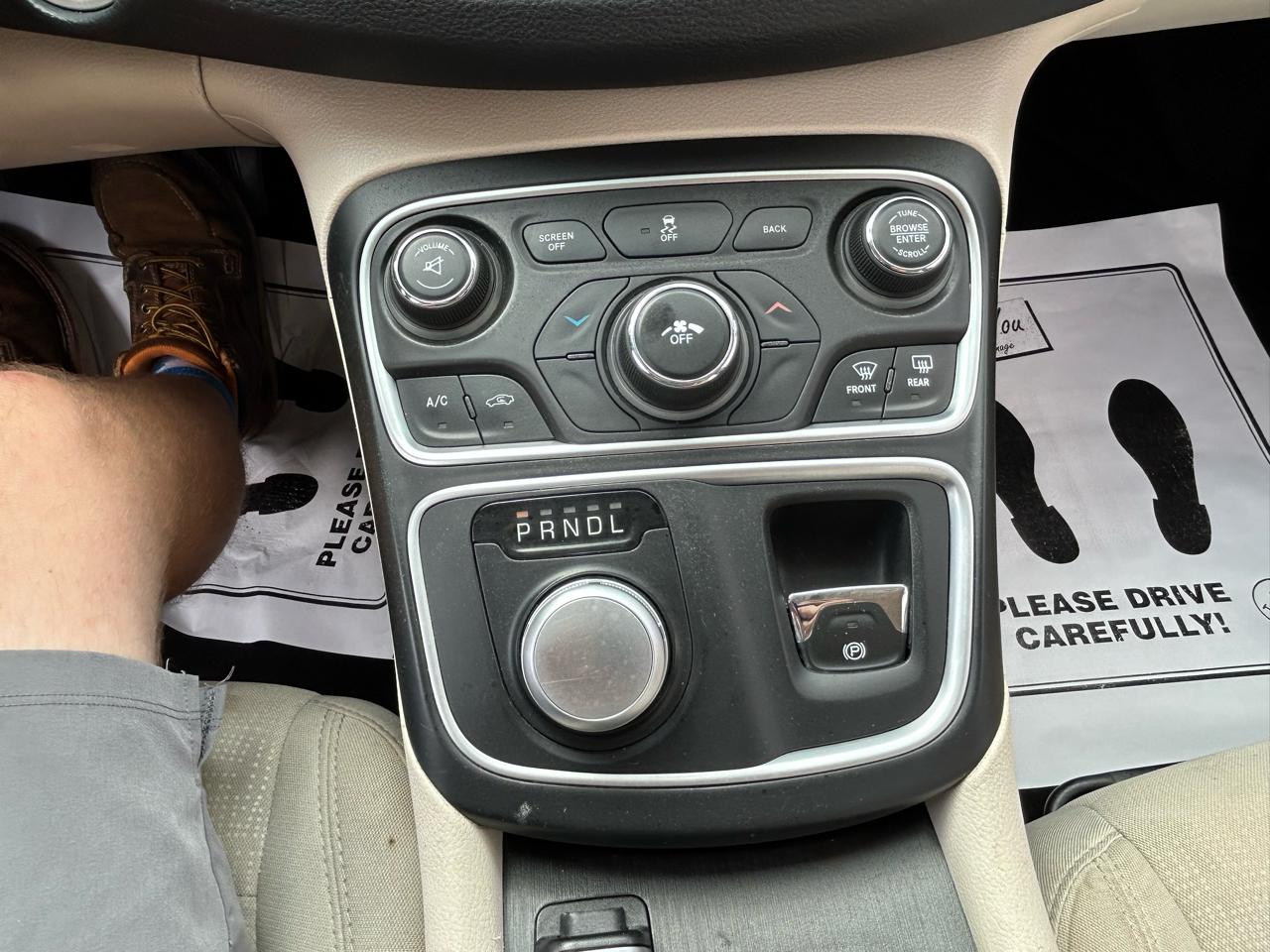 Chrysler 200 4dr Sdn Limited FWD 2015