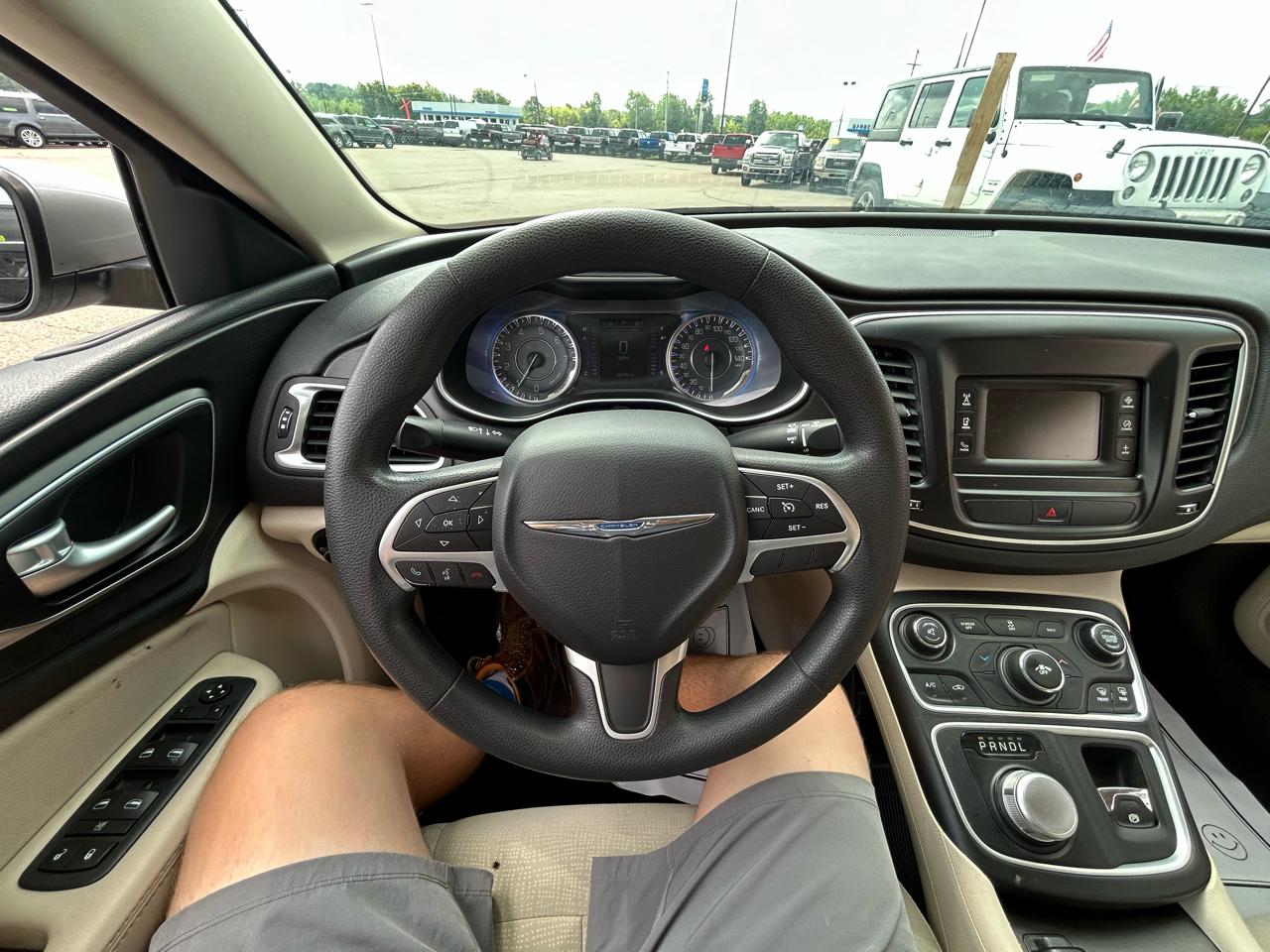 Chrysler 200 4dr Sdn Limited FWD 2015