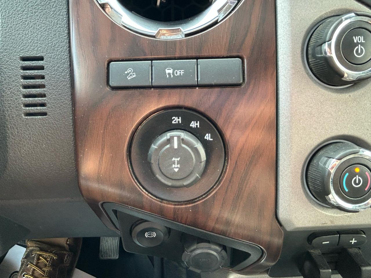 Ford Super Duty F-250 SRW 4WD Crew Cab 172" Lariat 2016