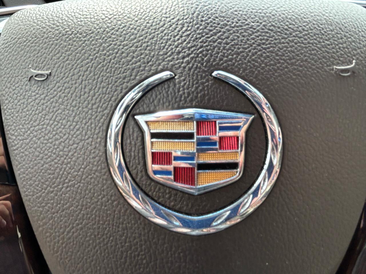 Cadillac XTS 4dr Sdn Luxury FWD 2013
