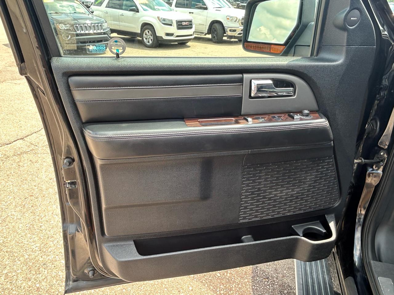 Ford Expedition 4WD 4dr Platinum 2016
