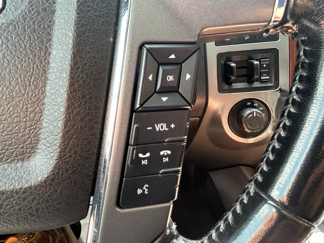 Ford Expedition 4WD 4dr Platinum 2016