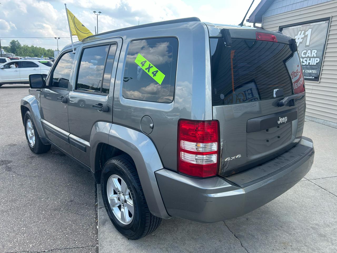 Jeep Liberty 4WD 4dr Sport 2012