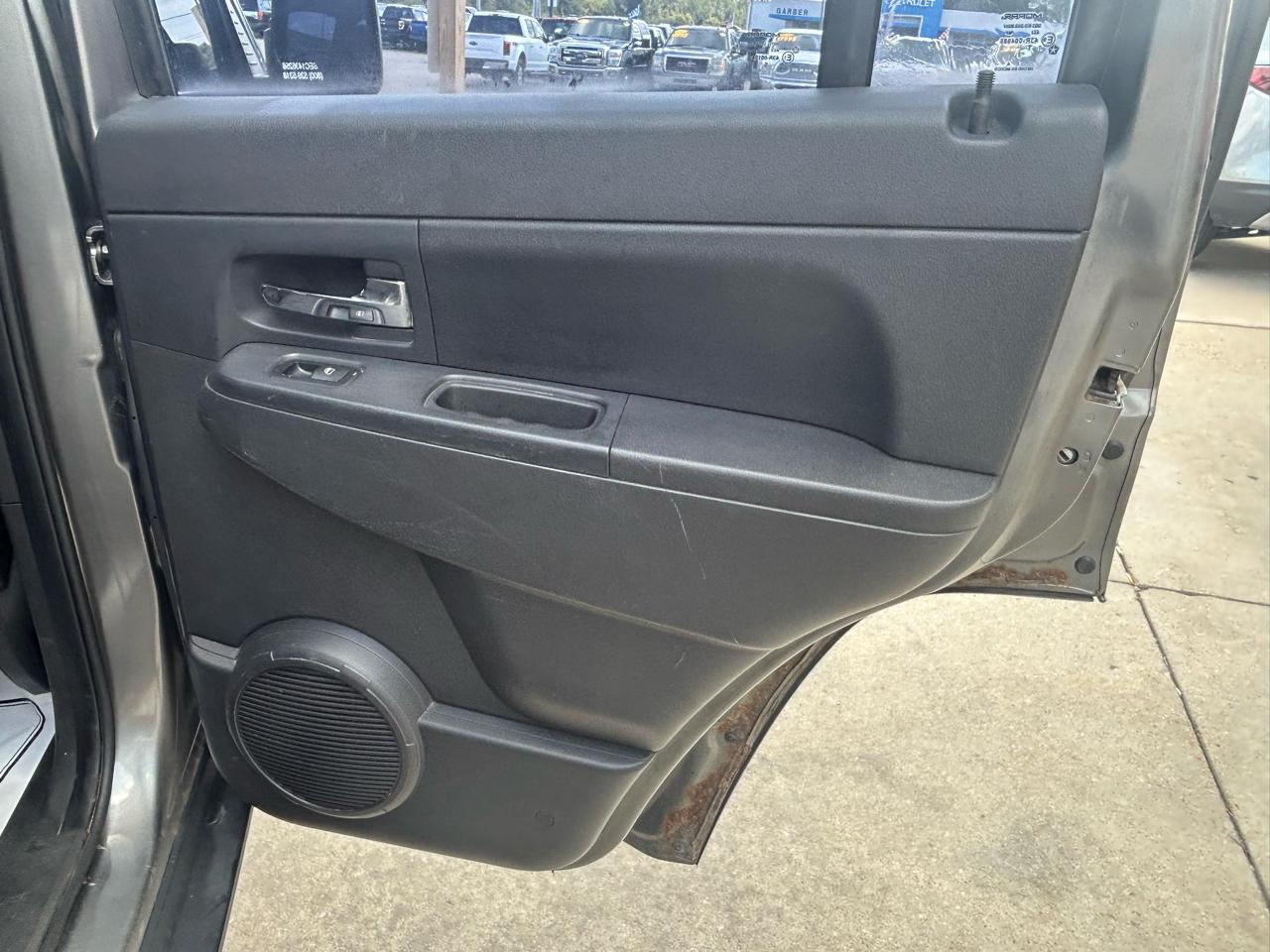 Jeep Liberty 4WD 4dr Sport 2012