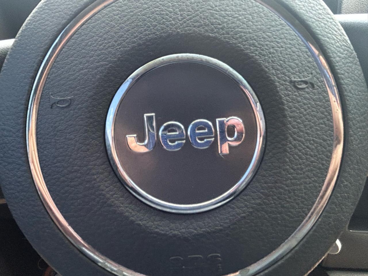 Jeep Liberty 4WD 4dr Sport 2012