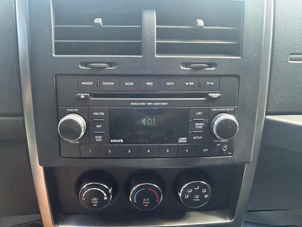 Jeep Liberty 4WD 4dr Sport 2012