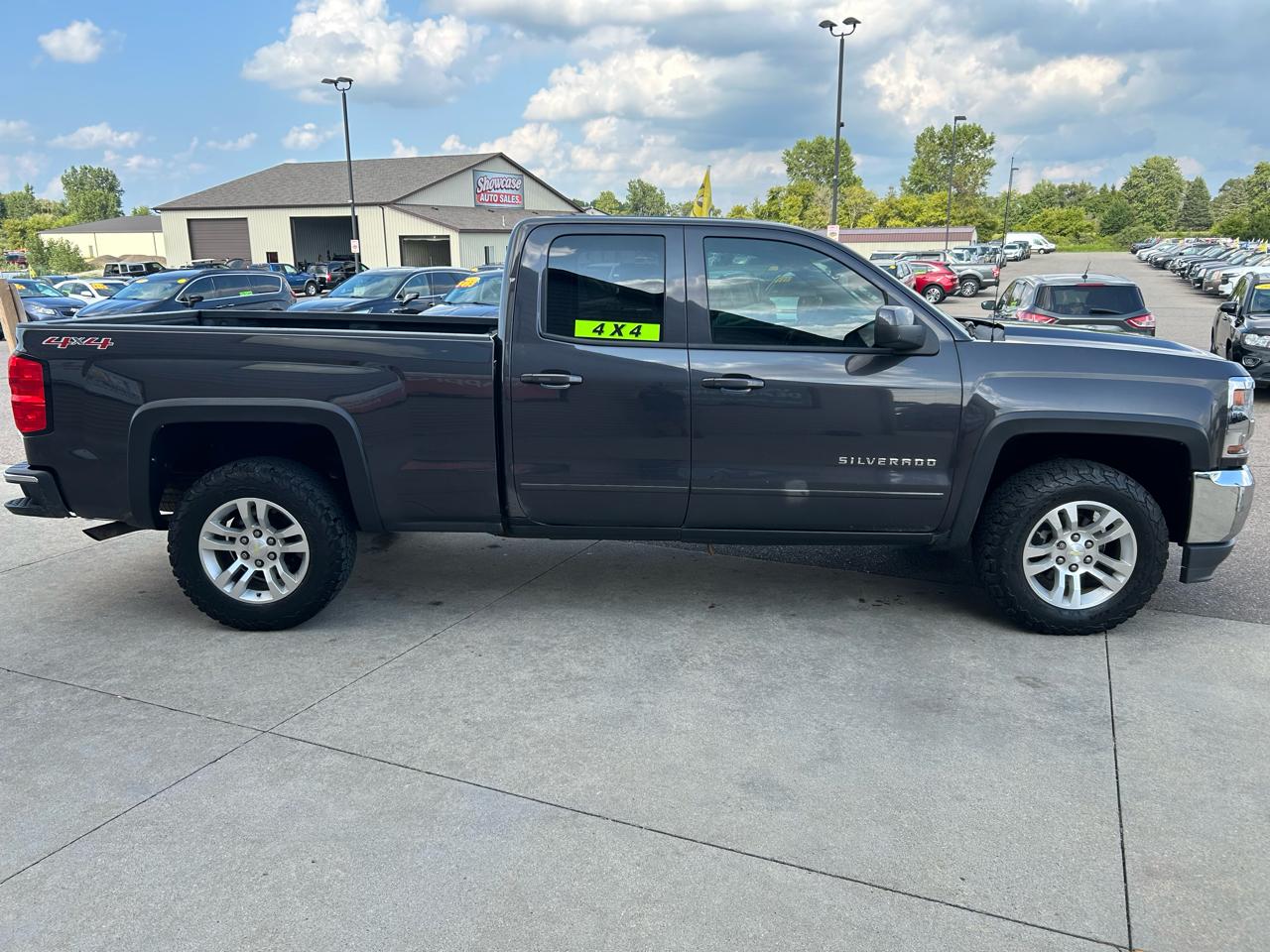 Chevrolet Silverado 1500 4WD Double Cab 143.5" LT w/1LT 2016