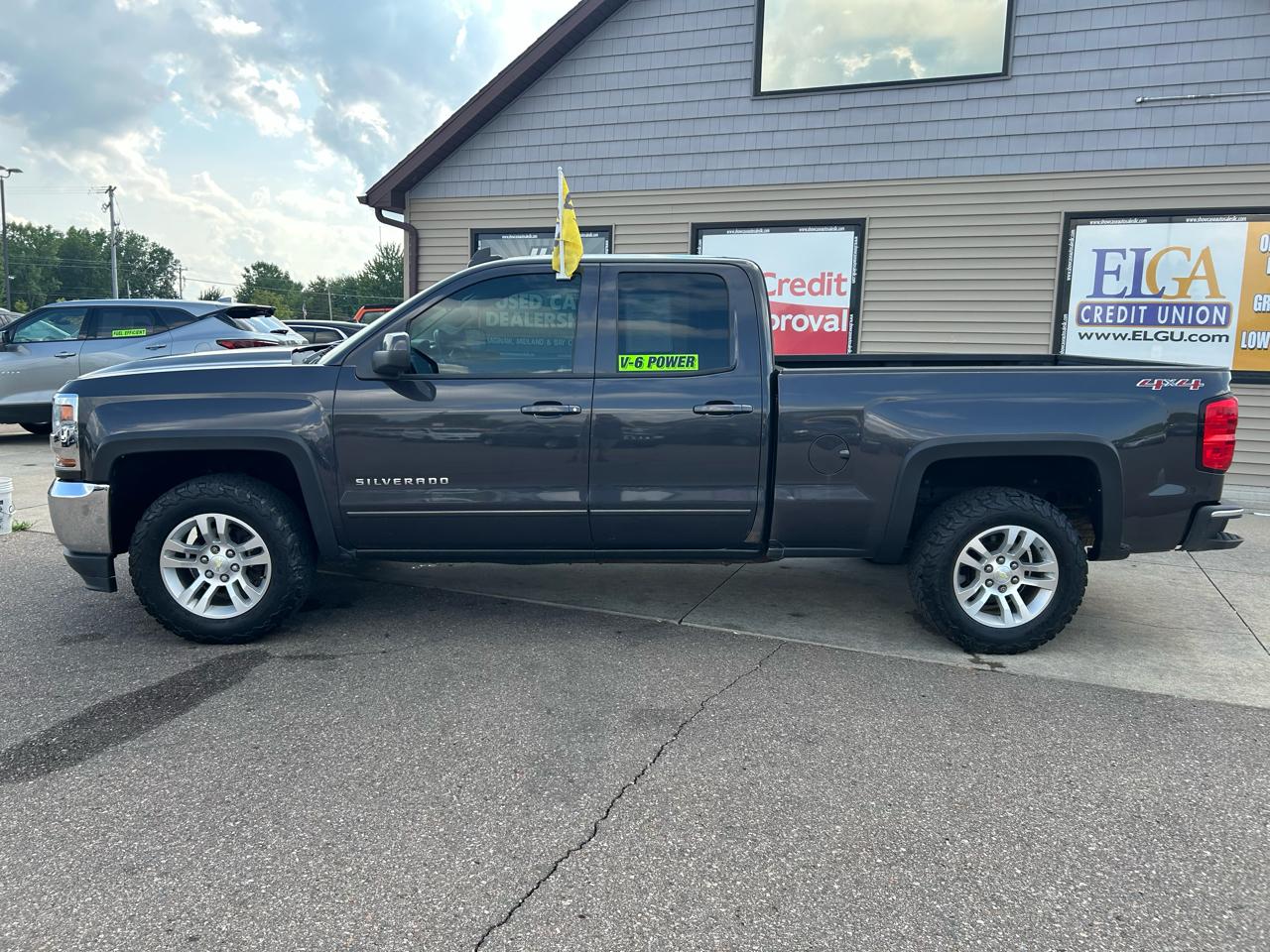 Chevrolet Silverado 1500 4WD Double Cab 143.5" LT w/1LT 2016