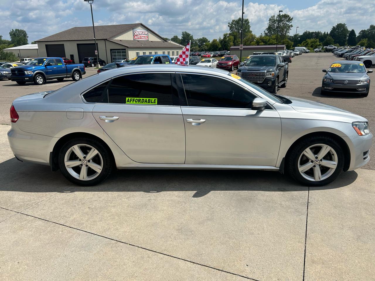 Volkswagen Passat 4dr Sdn 2.0L Manual TDI SE 2013