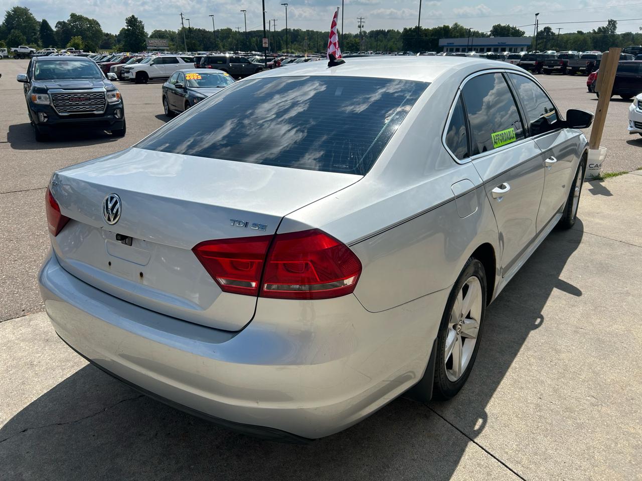 Volkswagen Passat 4dr Sdn 2.0L Manual TDI SE 2013